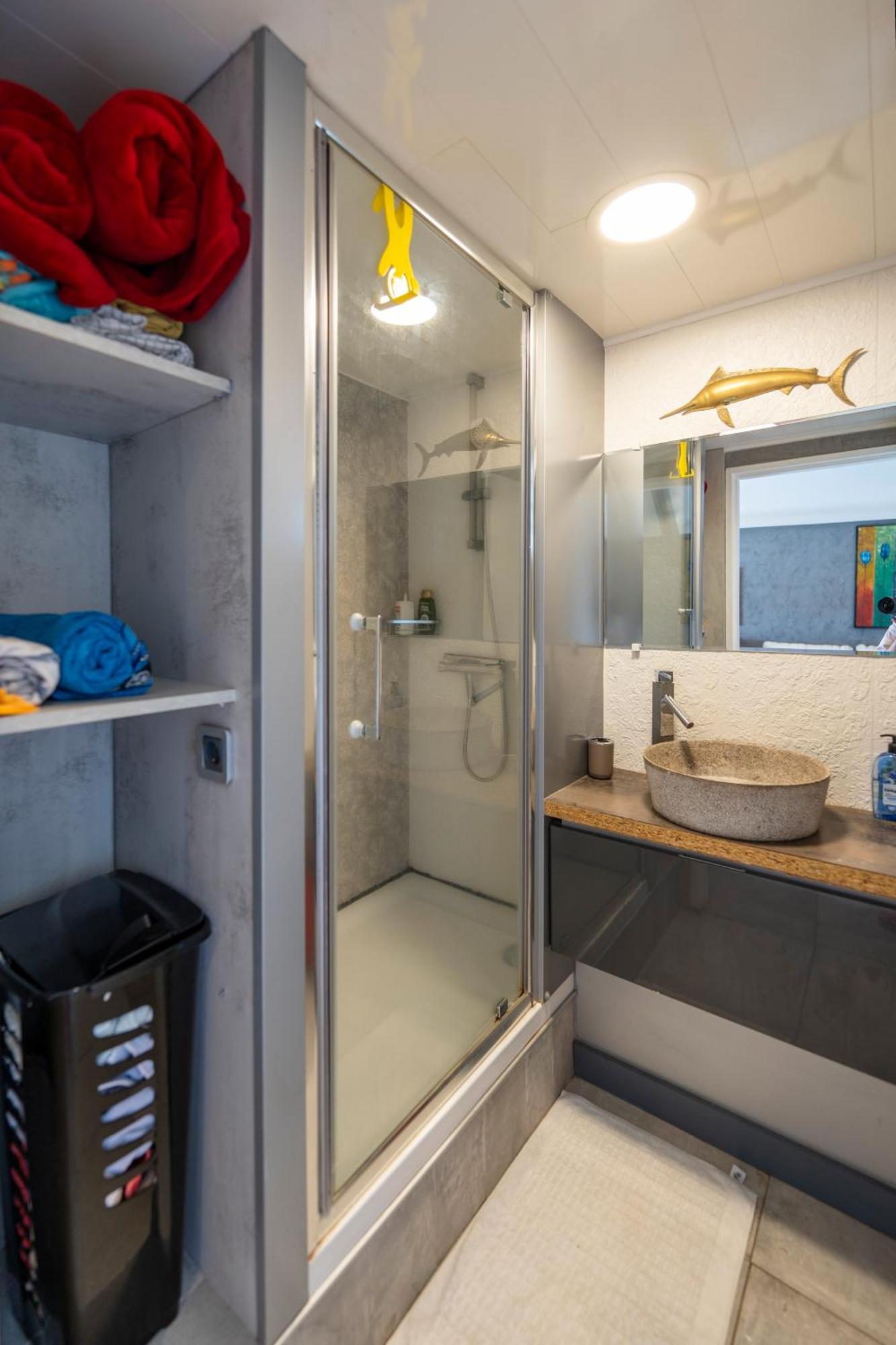 Appartement Le Flamboyant à Saint-Gilles Les Bains Extérieur photo